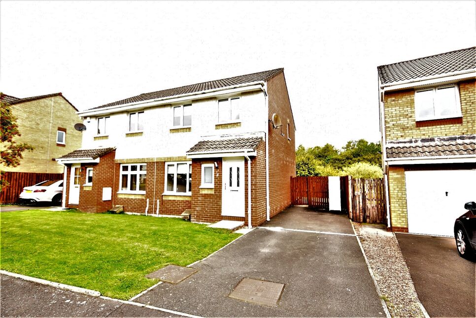 Main image of 3 bedroom Semi Detached House to rent, Cromlet Drive, Coatbridge, ML5