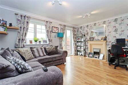 Fox Dene View, 4 bedroom Mid Terrace House for sale, £215,000