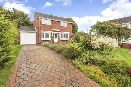 Cloverhill Drive, 4 bedroom Detached House for sale, £320,000