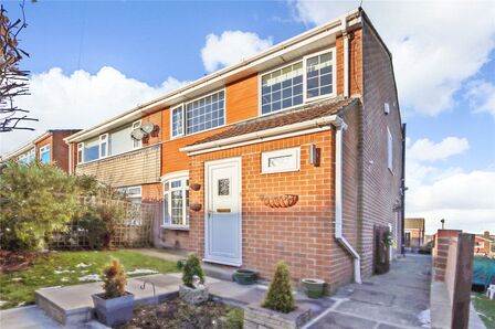 Westfield Avenue, 3 bedroom Semi Detached House for sale, £215,000