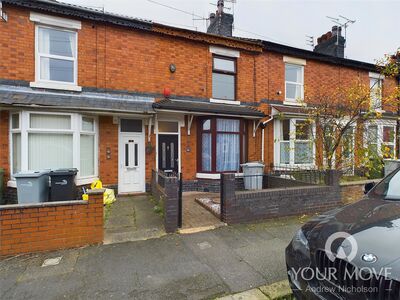 3 bedroom Mid Terrace House to rent