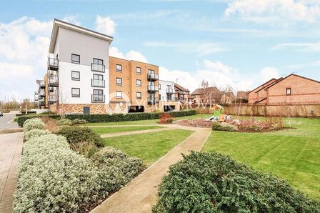 Creek Mill Way, 2 bedroom  Flat to rent, £1,600 pcm