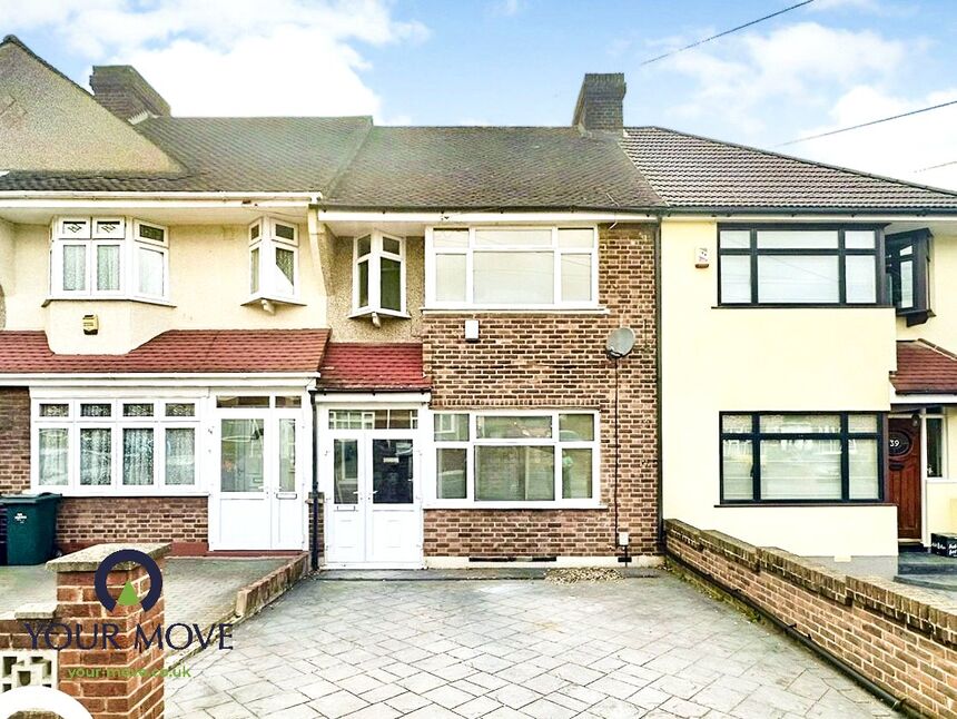 3 bedroom Mid Terrace House for sale