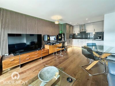 1 bedroom  Flat for sale