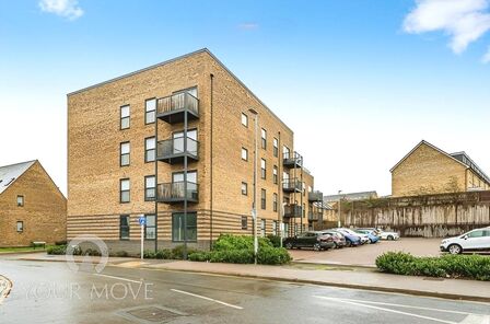 Sherbourne Close, 2 bedroom  Flat for sale, £275,000