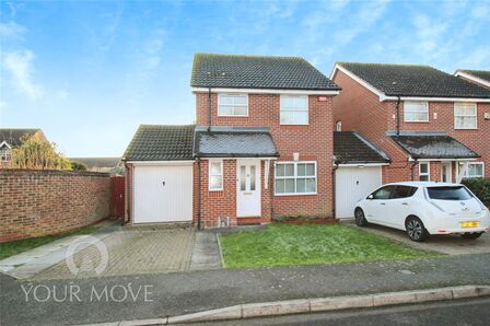 Powell Avenue, 3 bedroom Detached House to rent, £2,000 pcm