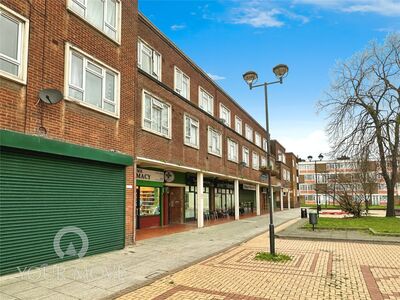 Temple Hill Square, 3 bedroom  Flat for sale, £250,000