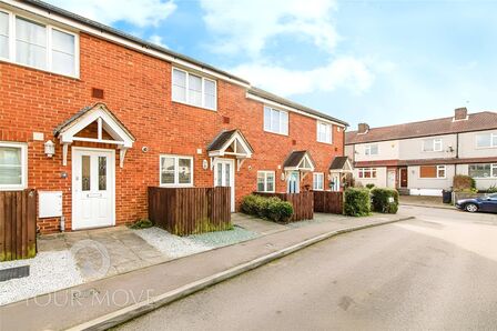 2 bedroom Mid Terrace House for sale