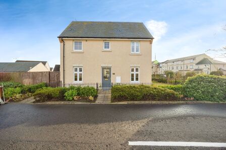 Burnbrae Terrace, 3 bedroom End Terrace House for sale, £240,000