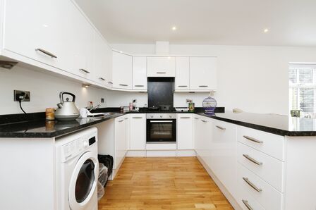 2 bedroom  Flat for sale