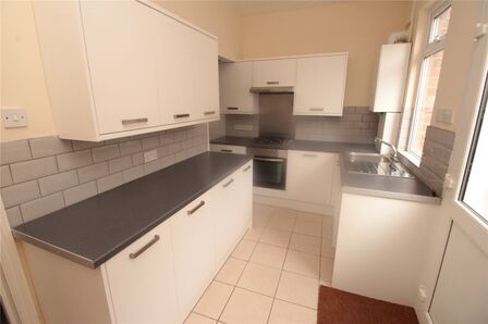 Rosebery Street, 2 bedroom Mid Terrace House for sale, £89,950