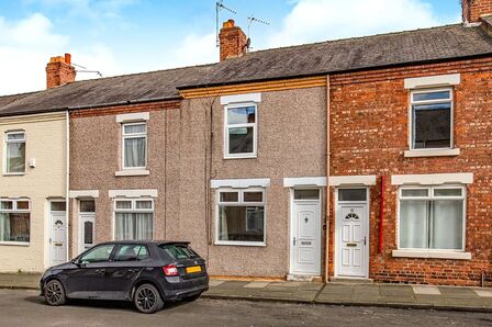 2 bedroom Mid Terrace House for sale