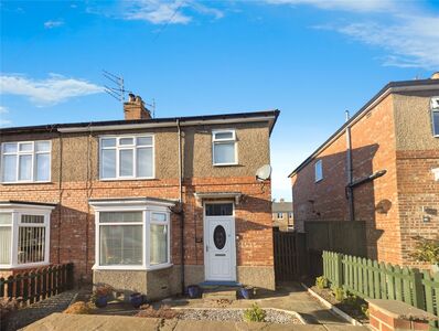 Newlands Road, 3 bedroom Semi Detached House to rent, £925 pcm