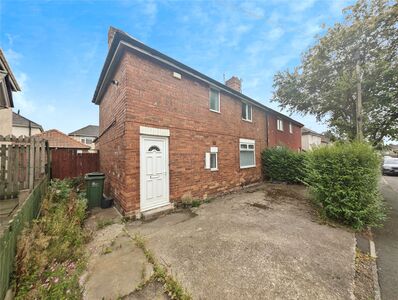 Raleigh Road, 3 bedroom Semi Detached House to rent, £695 pcm