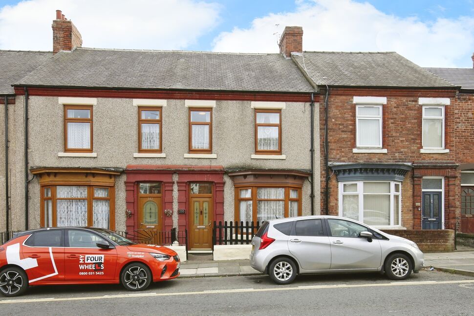 4 bedroom Mid Terrace House for sale