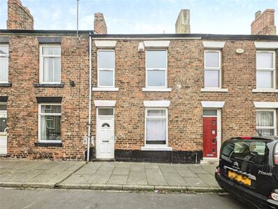 3 bedroom Mid Terrace House to rent