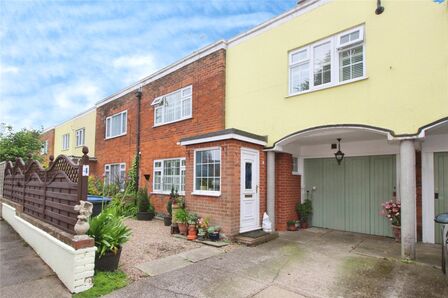 Grams Road, 3 bedroom Mid Terrace House for sale, £400,000