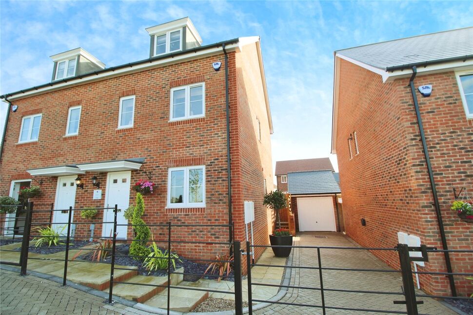 Main image of 3 bedroom Semi Detached House for sale, Cross Road, Walmer, Kent, CT14