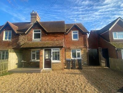 Jubilee Road, 4 bedroom Semi Detached House to rent, £2,150 pcm