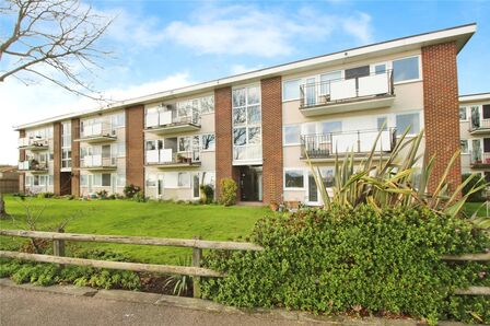 Lord Warden Avenue, 2 bedroom  Flat for sale, £250,000