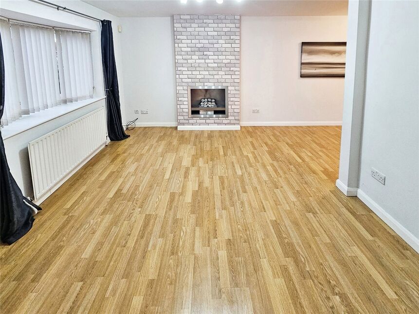 Open Plan Lounge / Dining Room