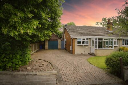 Eden Drive, 2 bedroom Semi Detached Bungalow for sale, £175,000