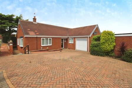 Thornhill Road, 3 bedroom Detached Bungalow for sale, £260,000