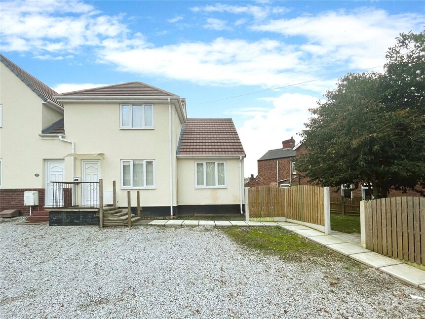 Main image of 2 bedroom End Terrace House to rent, South Avenue, Bawtry, South Yorkshire, DN10