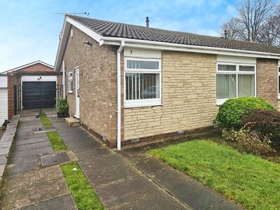 Bruncroft Close, 2 bedroom Semi Detached Bungalow for sale, £190,000