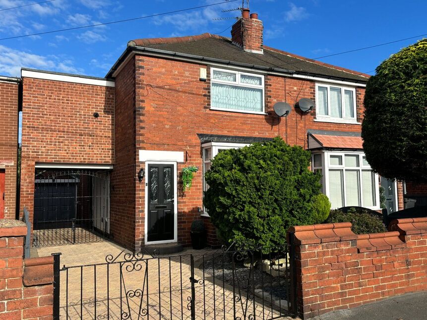 Main image of 3 bedroom Semi Detached House for sale, Marlborough Avenue, Doncaster, South Yorkshire, DN5