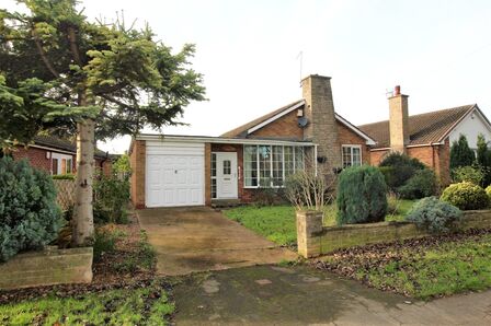 Mill Lane, 3 bedroom Detached Bungalow for sale, £235,000