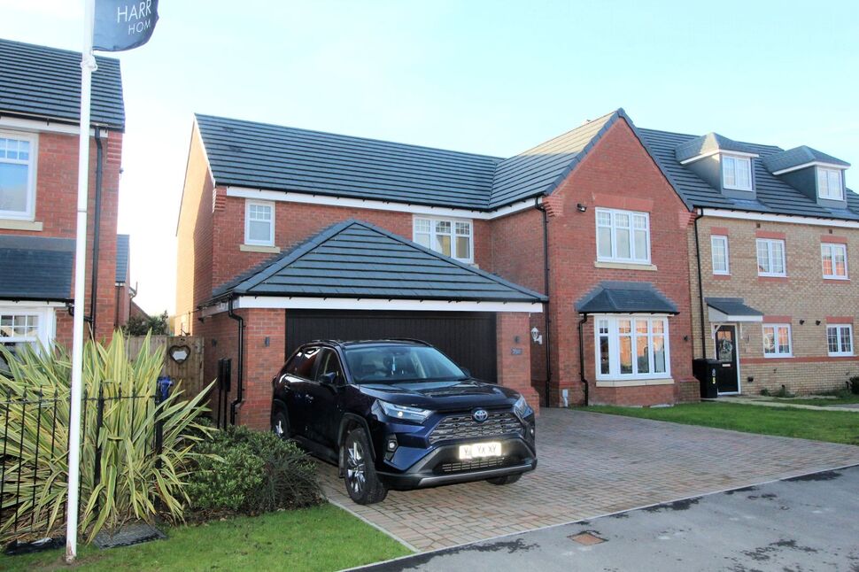 Main image of 4 bedroom Detached House for sale, Falcon Road, Dunsville, South Yorkshire, DN7