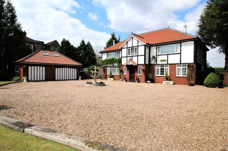 Thorpe in Balne, 5 bedroom Detached House for sale, £625,000