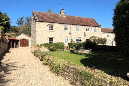 No Road, 5 bedroom Detached House for sale, £650,000