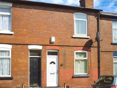 2 bedroom Mid Terrace House for sale