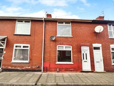 2 bedroom Mid Terrace House to rent