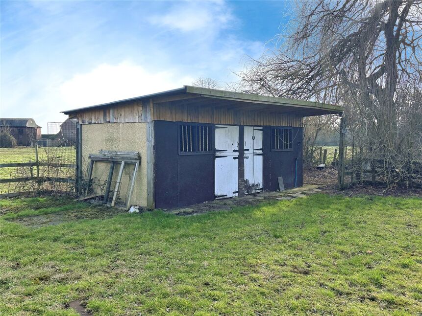 Stables / Paddock