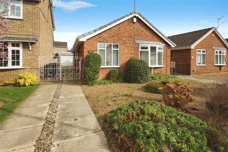 Goodison Boulevard, 2 bedroom Detached Bungalow for sale, £200,000