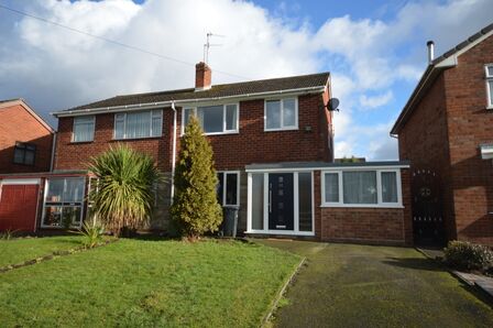 Hickman Road, 3 bedroom Semi Detached House to rent, £1,095 pcm