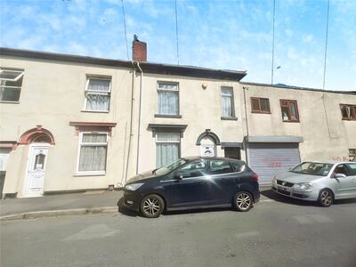 3 bedroom Mid Terrace House for sale