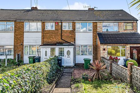 Stourbridge Road, 3 bedroom Mid Terrace House to rent, £950 pcm