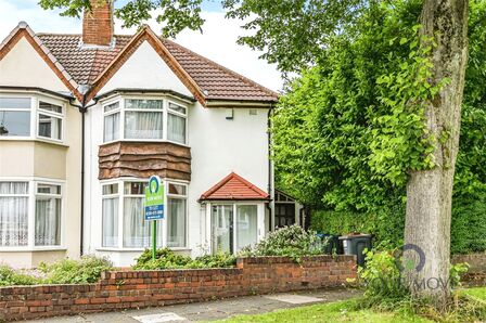 Stanfield Road, 3 bedroom Semi Detached House to rent, £1,195 pcm