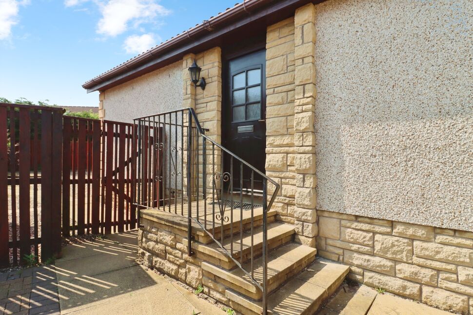 2 bedroom Detached Bungalow for sale, Queen Margaret Fauld, Dunfermline