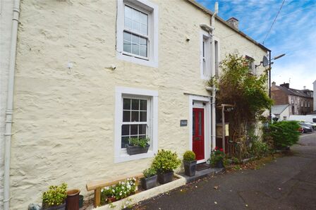 2 bedroom Mid Terrace House for sale