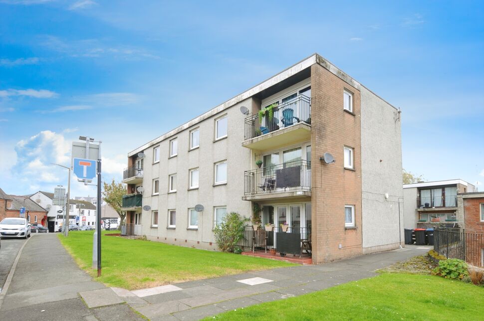 Main image of 2 bedroom  Flat for sale, Church Street, Dumfries, DG2