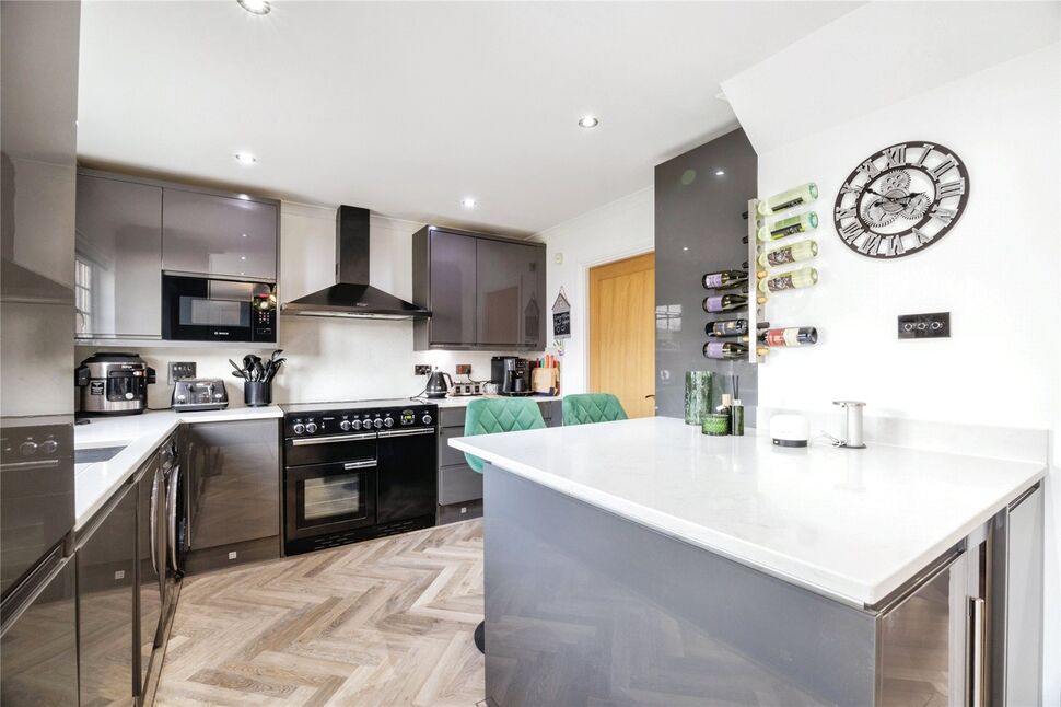 Kitchen Family Room