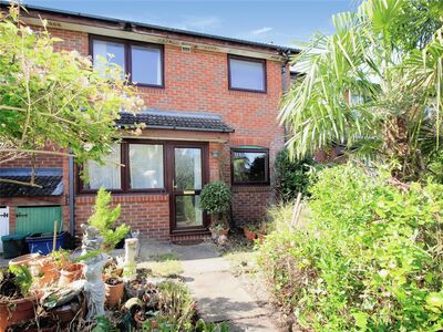 3 bedroom end of terrace house for sale in Park Road, Egham, Surrey, TW20