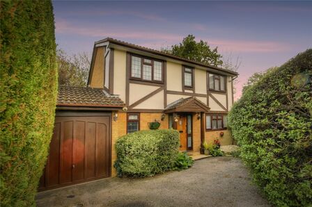 Thirlmere Close, 4 bedroom Detached House for sale, £650,000