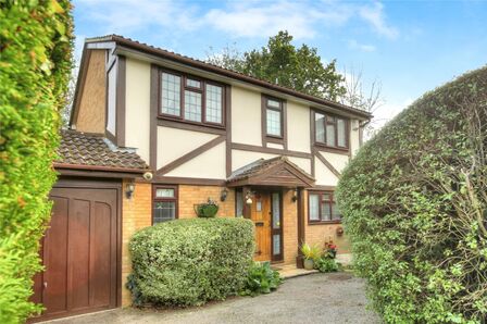 Thirlmere Close, 4 bedroom Detached House for sale, £650,000