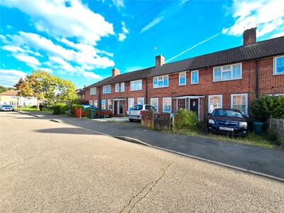 3 bedroom Mid Terrace House for sale